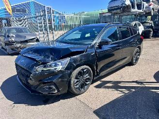 damaged passenger cars Ford Focus 1.5 ST-LINE X / AUTOMAAT 2019/2