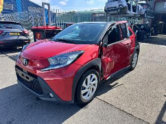 Vaurioauto  passenger cars Toyota Aygo X 1.0 AUTOMAAT 2022/9