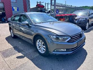 Vaurioauto  passenger cars Volkswagen Passat 1.4 TSI 2016/9