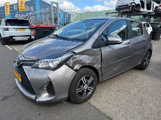 Damaged car Toyota Yaris 1.0 VVT-i 2014/10