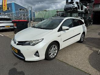 Coche accidentado Toyota Auris Touring Sports 1.8 HYBRIDE / PANO 2014/1