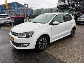 Damaged car Volkswagen Polo 1.4 TDI BLUEMOTION 2015/7