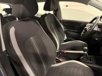 Hyundai I-10  picture 11