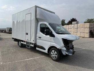 Damaged car Renault Master // 1200 KM // 2025/12