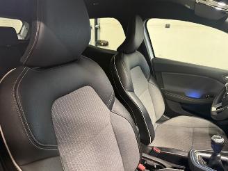 Renault Clio  picture 14