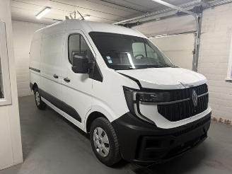 krockskadad bil auto Renault Master  2025/4