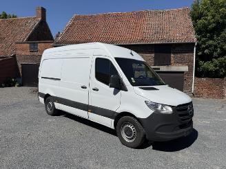 Vaurioauto  passenger cars Mercedes Sprinter  2025/2