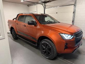 uszkodzony samochody osobowe Isuzu D-Max LIMITED EDITION // OMURO // 2023/8