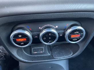 Fiat 500L 1.4T 7PERS picture 14