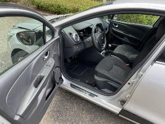 Renault Clio 5drs airco picture 12