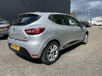 Renault Clio 5drs airco picture 4