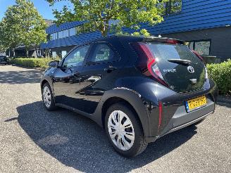Voiture accidenté Toyota Aygo 5drs X 2023/6
