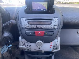 Toyota Aygo 5drs airco nav. picture 10
