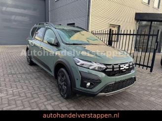 damaged passenger cars Dacia Jogger Expression 81 kW TCE Navi LED 2025/2