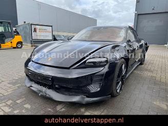 Porsche Taycan Sport Turismo GTS Bose Panorama glass picture 3