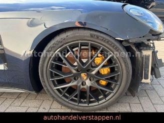 Porsche Panamera Sport Turismo 4 E-Hybrid Platinum Editi picture 4