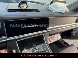 Porsche Panamera Sport Turismo 4 E-Hybrid Platinum Editi picture 23