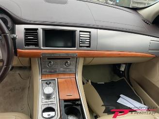 Jaguar XF XF (CC9), Sedan, 2008 / 2015 3.0 S D V6 24V picture 10