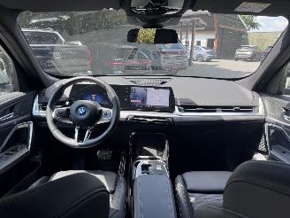 BMW iX1 MW iX1 20 eDrive M Sport  Ambiance Leder Camera Trekhaak picture 4