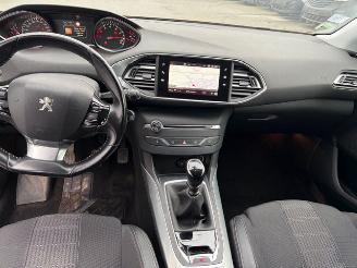 Peugeot 308  picture 6