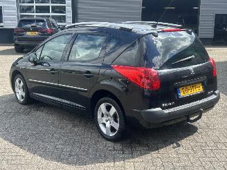 Peugeot 207 SW 1.6 VTI Premiere picture 3