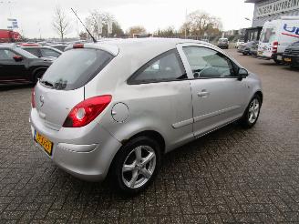 Opel Corsa 1.4-16V Enjoy picture 5