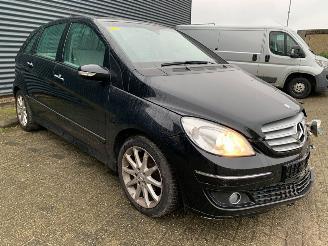 Mercedes B-klasse 1.7 B-170 16V Hatchback  Benzine 1.699cc 85kW (116pk) FWD 2005-03/2011-11 (245.232) M266940 picture 6