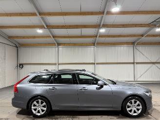 skadebil auto Volvo V-90 2.0D3 110kW Automaat Pano Momentum 2017/11