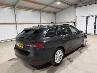 Skoda Octavia 1.0eTSI 81kW Automaat Business Edition picture 5
