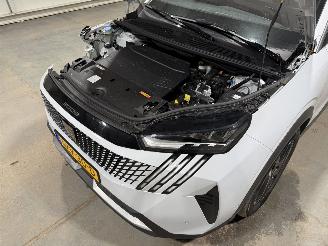 Peugeot e-3008 73kWh 157kW Allure Avantage picture 26