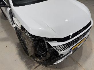Peugeot e-3008 73kWh 157kW Allure Avantage picture 19