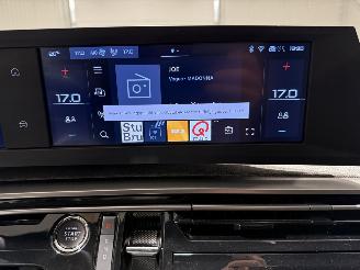 Peugeot e-3008 73kWh 157kW Allure Avantage picture 35