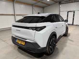 Peugeot e-3008 73kWh 157kW Allure Avantage picture 6