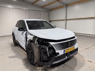 Peugeot e-3008 73kWh 157kW Allure Avantage picture 3