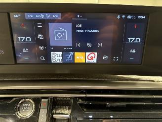 Peugeot e-3008 73kWh 157kW Allure Avantage picture 32