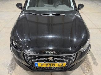 Peugeot 208 1.2PT 74kW Allure Pack picture 20