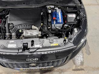 Peugeot 208 1.2PT 74kW Allure Pack picture 29