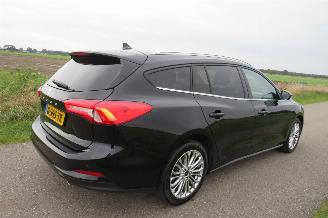Ford Focus 1.0 92kw euro 6 Eco Boost Titanium Business Camera Navigatie  12-2019 picture 1