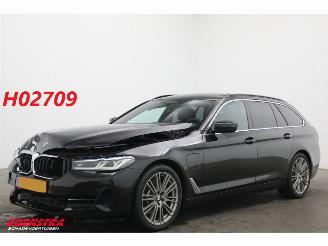 Damaged car BMW 5-serie Touring 530e HE ACC HUD Panorama Memory Camera PDC AHK 2021/5
