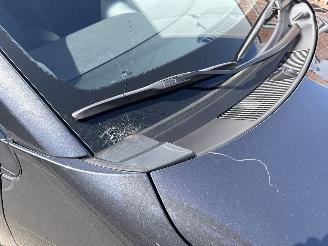 Mazda 2  picture 6