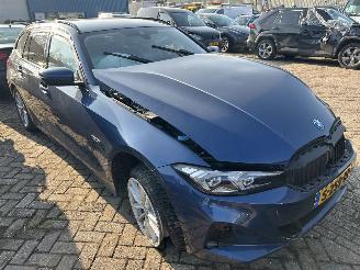 skadebil auto BMW 3-serie 320e  Hybrid Automaat Stationcar 2023/3