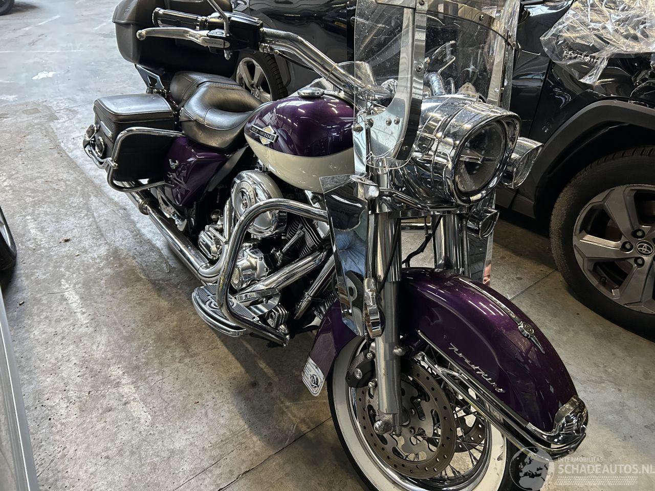 Harley-Davidson Road King FLHRC