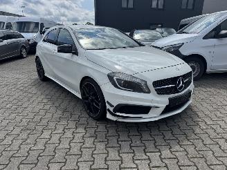 Mercedes A-klasse A180 AUTOMATIK AMG PAKET KLIMA XENON picture 3