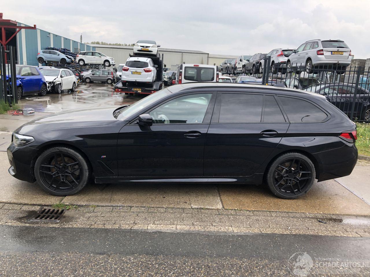 BMW 5-serie 520i Touring M Pakket