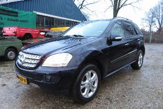 krockskadad bil auto Mercedes Ml-klasse 320 CDI VAN / GRIJS KENTEKEN UITVOERING 2008/1