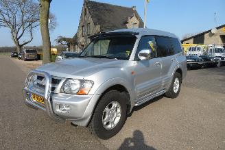krockskadad bil auto Mitsubishi Pajero PAJERO 3.2 DI GLS LBHR LONG BODY 4X4 AIRCO 2000/8