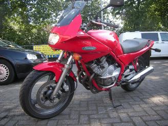 Purkuautot passenger cars Yamaha XJ 6 Division 600 S DIVERSION IN ZEER NETTE STAAT !!! 1992/4