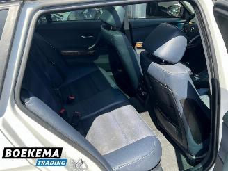 BMW 3-serie 330xd Dynamic Exe Automaat Panorama Climate Cruise Navigatie picture 21