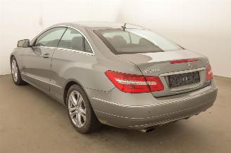 Mercedes E-klasse E200 Coupé Automaat Motorschade picture 3