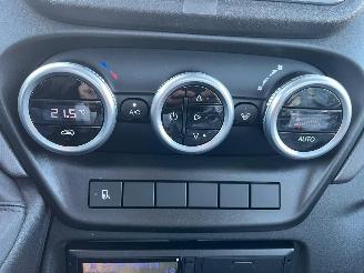 Iveco Daily 35D18H 3.0 300 Automaat picture 8